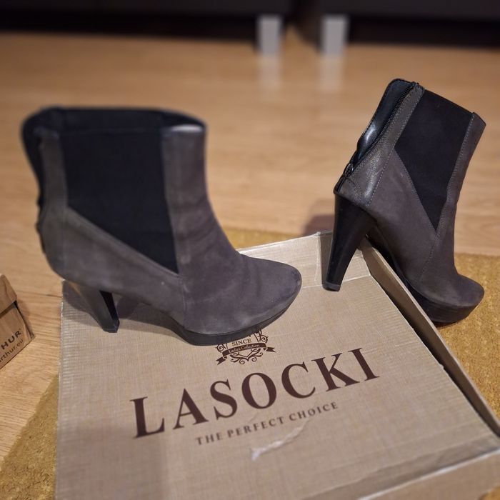 Botki na platformie Lasocki