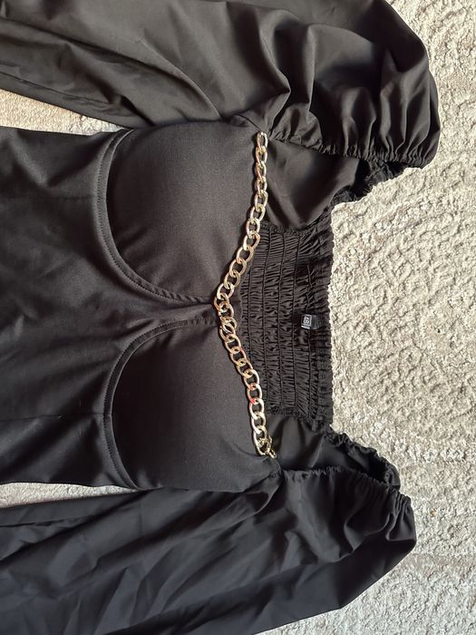 Блузка укорочена з широким рукавом