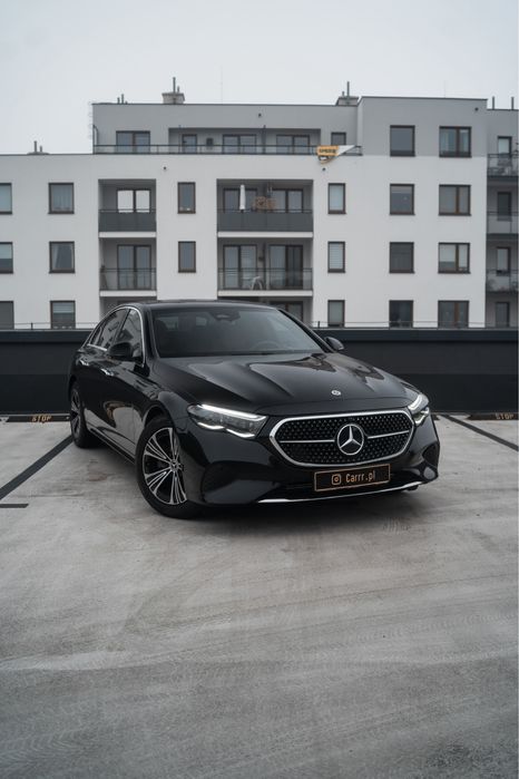 Wypożyczalnia . Wynajem . Renat a car