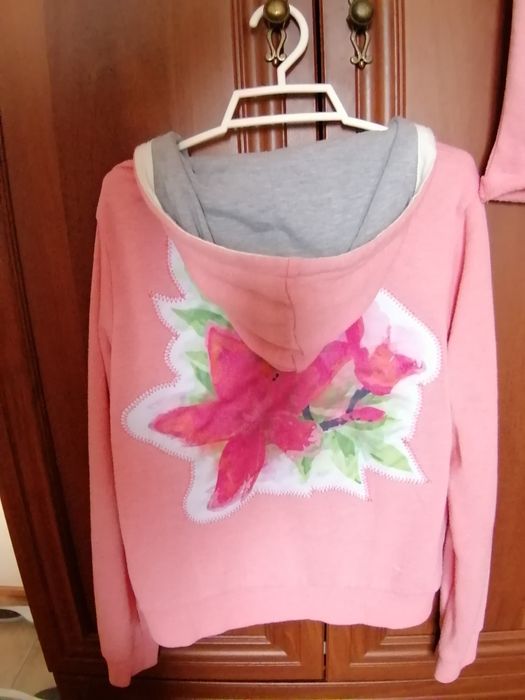 Спортивные костюмы для девочек близняшек