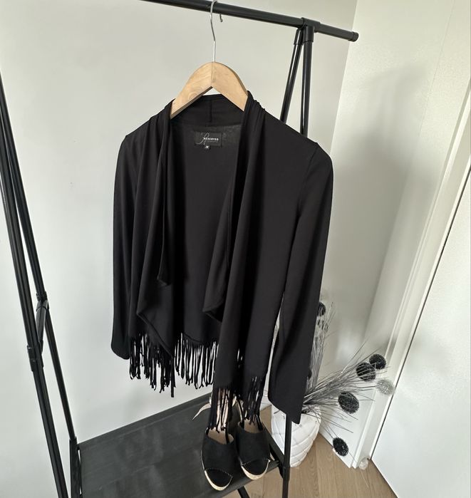 Narzutka czarna z frędzlami, boho, vintage, retro, ols school, basic