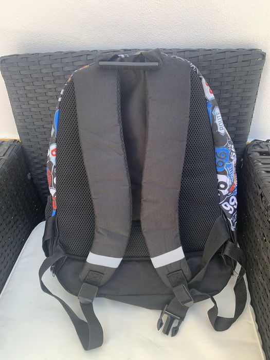 Mochila escolar . Marca Campro