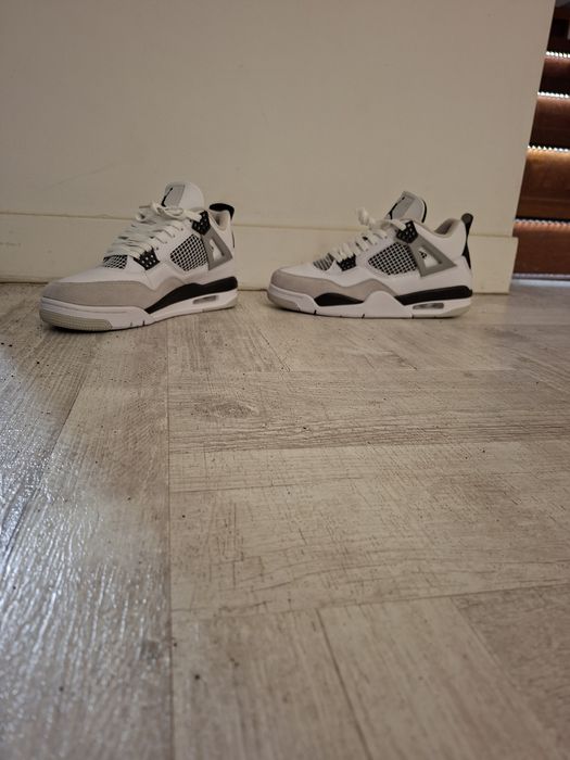 Jordany 4 military black