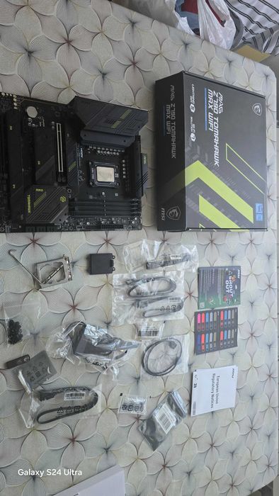 Płyta główna z procesorem MSI Z790 TOMAHAWK MAX WIFI Intel CORE I7 12700KF