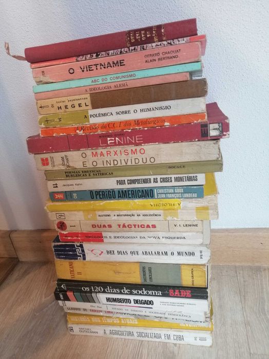 Conjunto de Livros