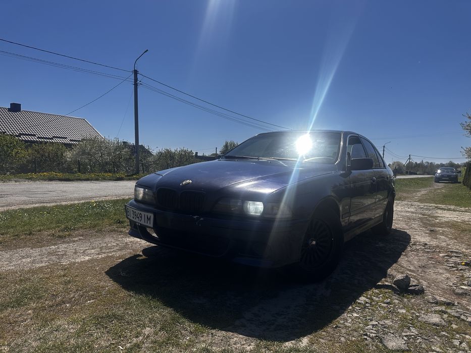 BMW525 з доками добре