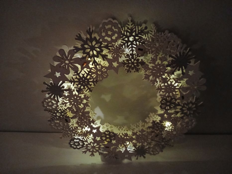 Decoração de madeira com LEDs