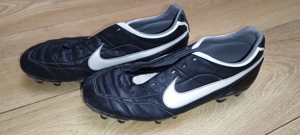Buty piłkarskie Nike