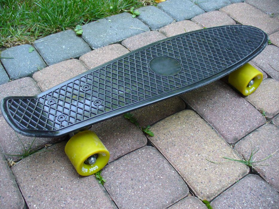 Deskorolka fiszka Cool Slide YOLOS PW-506 CZARNA 20-50kg STAN BDB -