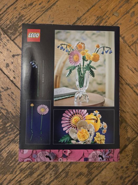 Конструктор LEGO Botanicals Миниатюрный солнечный букет (10347)