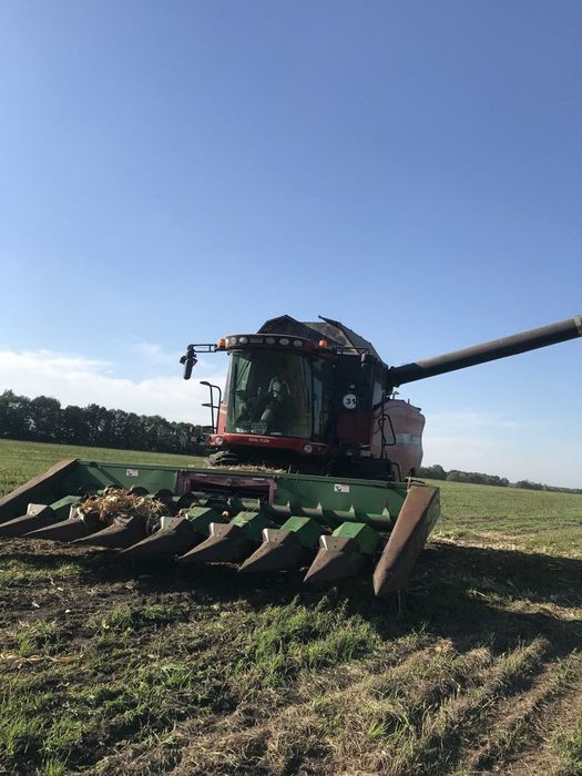 Комбайн Case 8010