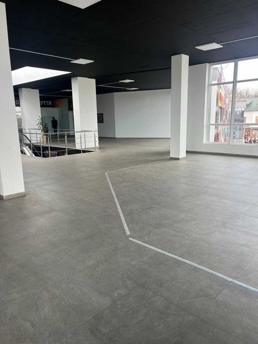 Самбір вул. Лемківська 1а, продаж приміщення в ТЦ