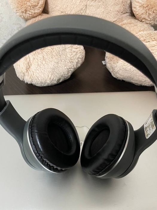 Bluetooth навушники з підсвіткою  Defender FreeMotion