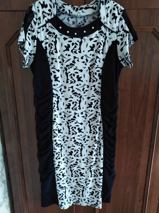 Продам нарядное платье