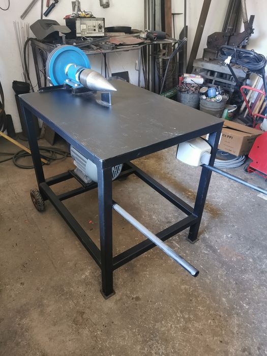 Łuparka świdrowa elektryczna do drewna