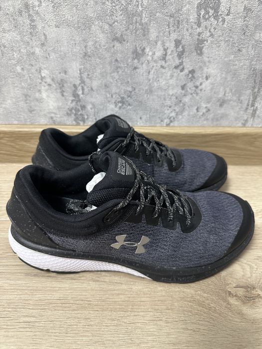 Кросівки чоловічі Under Armour Charged Escape 3