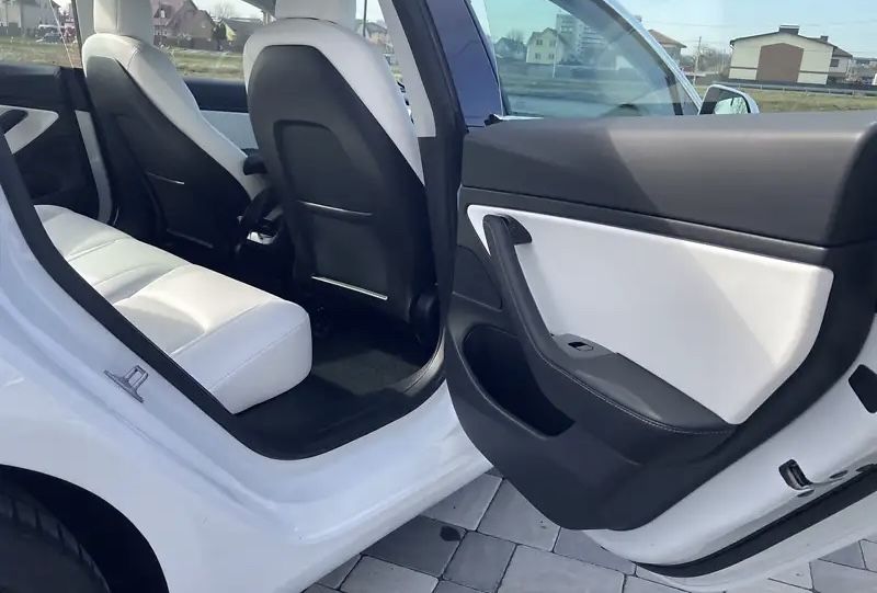 Продам TESLA 3 long range DUAL MOTOR 4x4