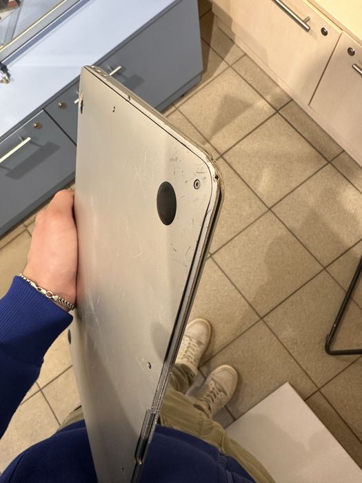 MacBook air 8Ram 256SSD intel core i5