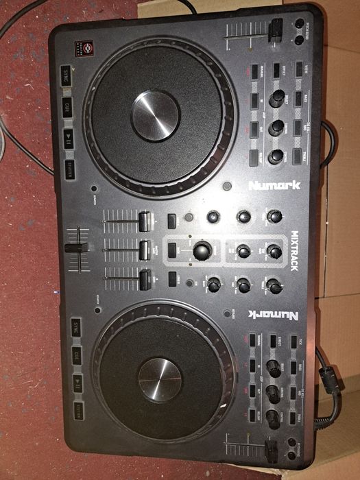 Kontroler Numark Mixtrack