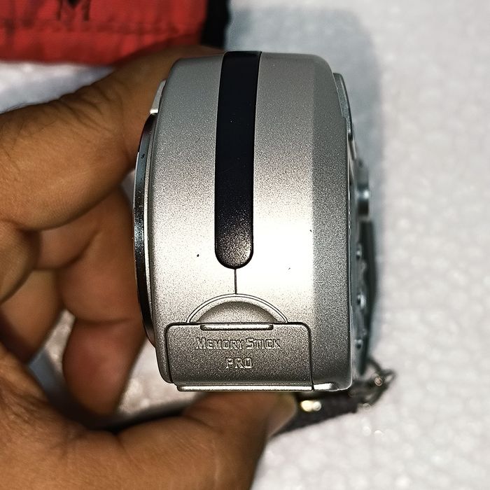 Câmara Digital Sony Cyber-shot DSC-P32 3.2MP Prateada Não Funcional