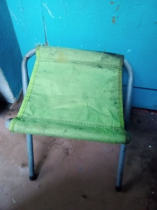 Розкладний стілець