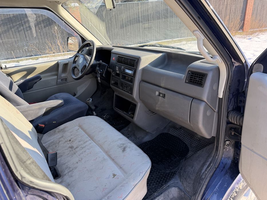 Volkswagen Transporter T4 2.5 TDI 102KM Long 2001rok