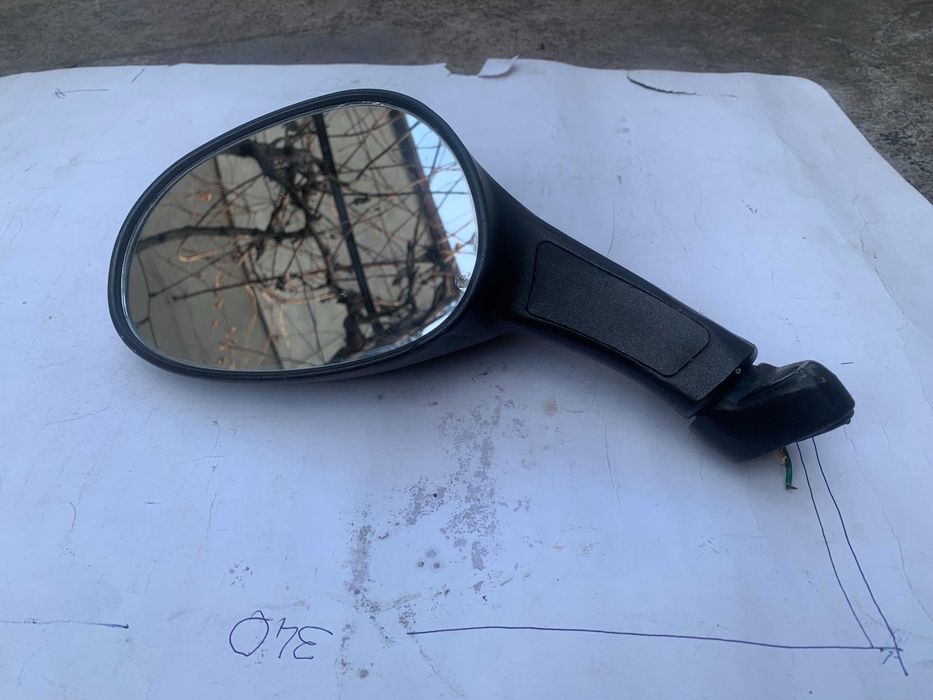 Мото зеркало левое.