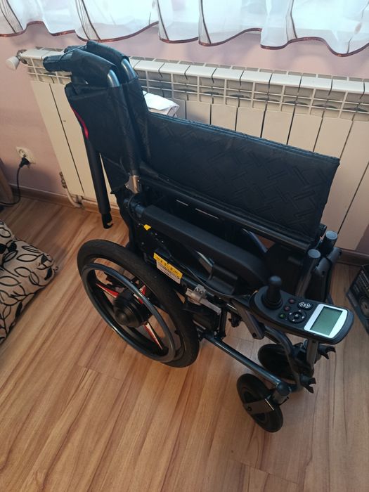 Wózek inwalidzki elektryczny