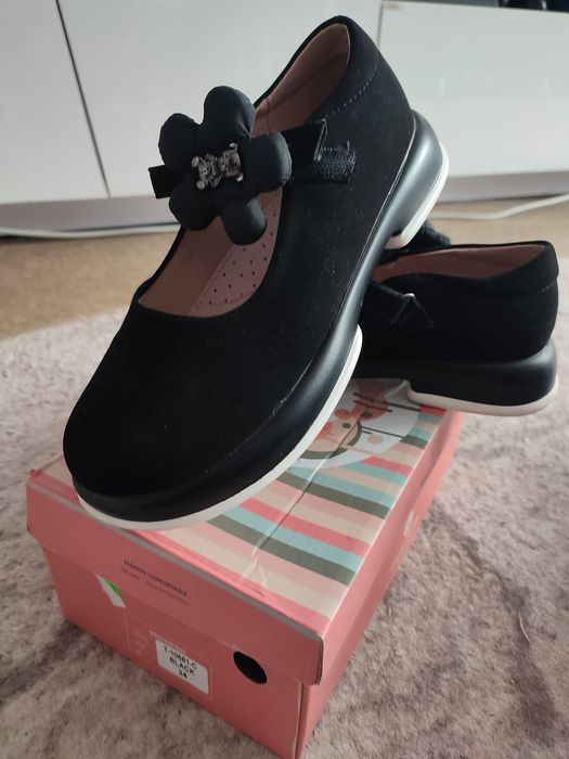Туфлі дівчинка нові