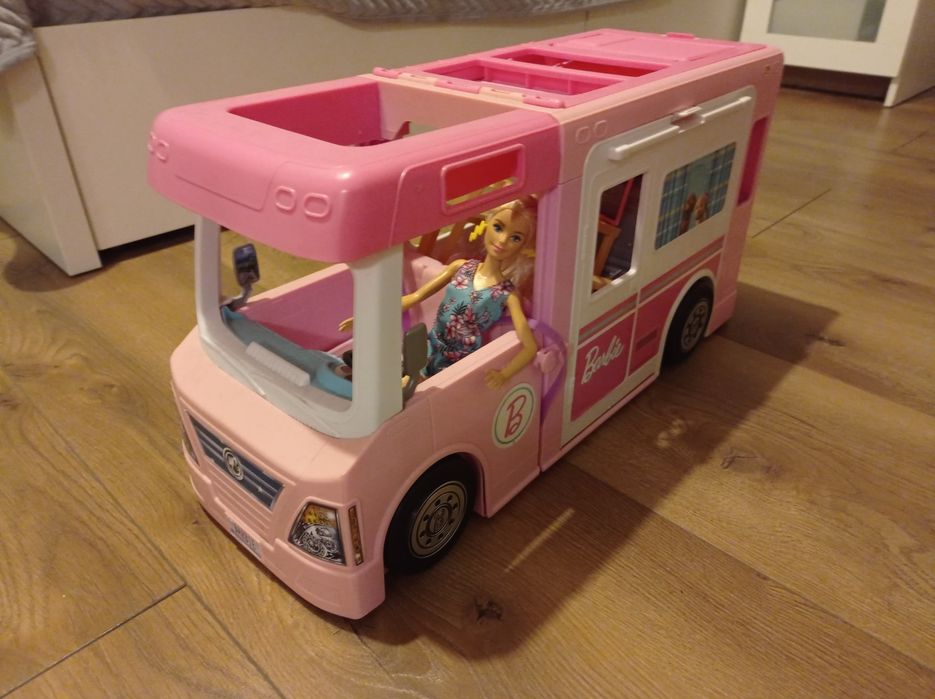 Barbie zestaw kamper kemping ghl93 łódka, stół, łazienka etc