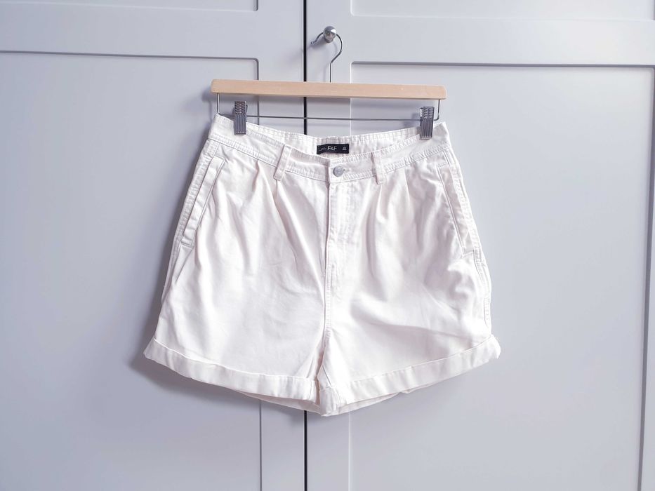 Białe kremowe spodenki szorty F&F 38 bawelniane