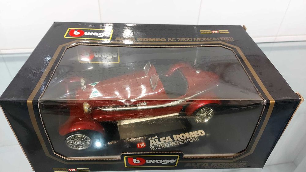 Burago Alfa Romeo 8C 2300 Monza 1931 1/18 Falagueira-Venda Nova