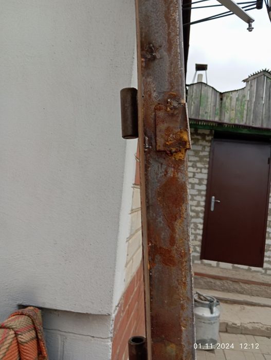 Продам двери входные