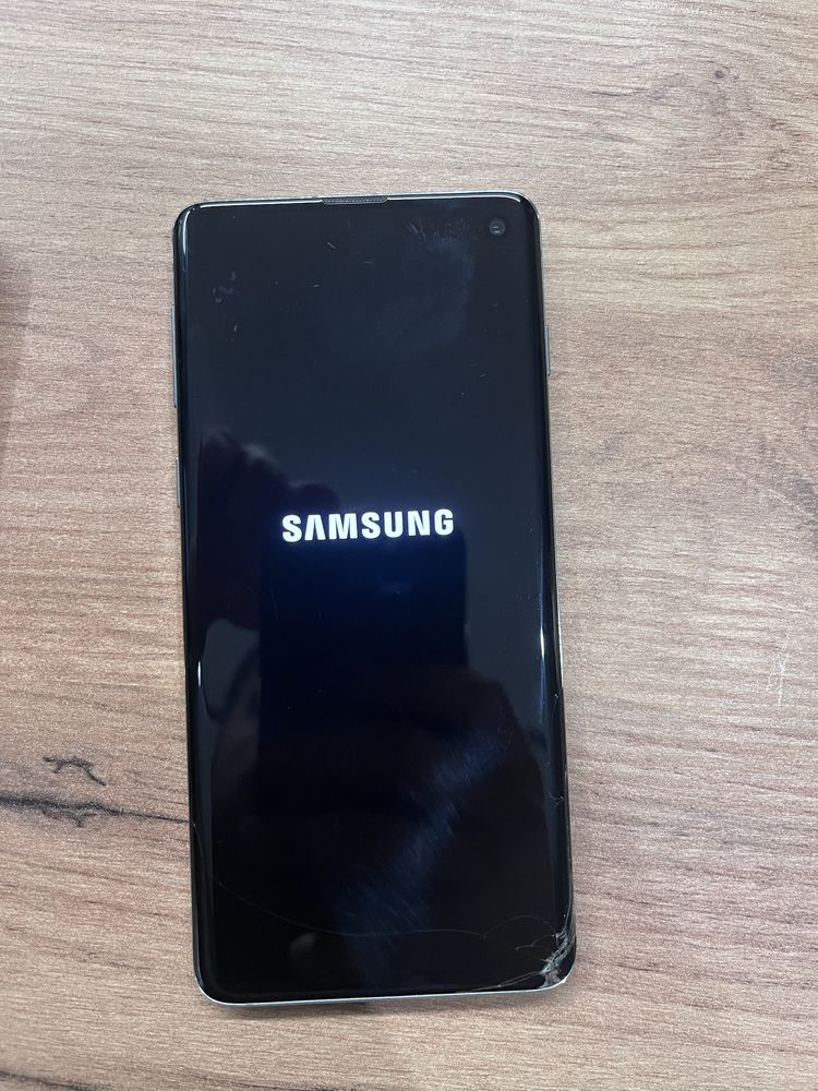 Продам Samsung s10 + чехол павербанк: 4 100 грн. - Мобільні телефони ...