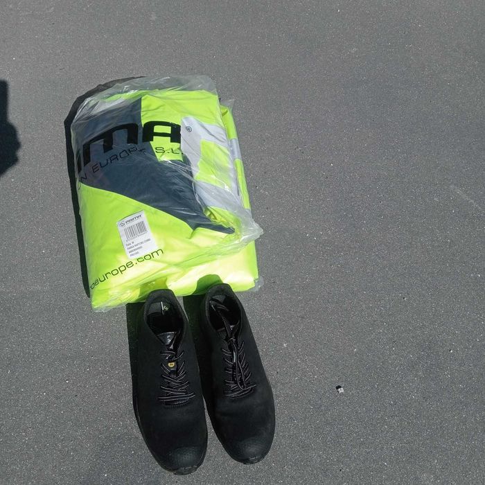 Sapatos de Segurança + Casaco Refletor (Ideal para Obra/Fábrica)