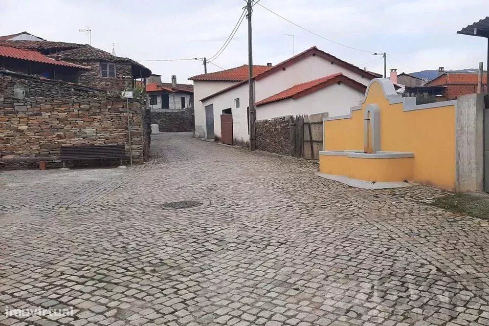 Casa de pedra em São Salvador, Mirandela