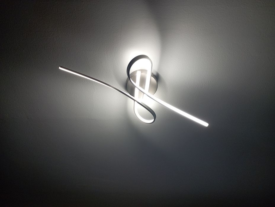 Candeeiro de sala , potência de 2000 lumen