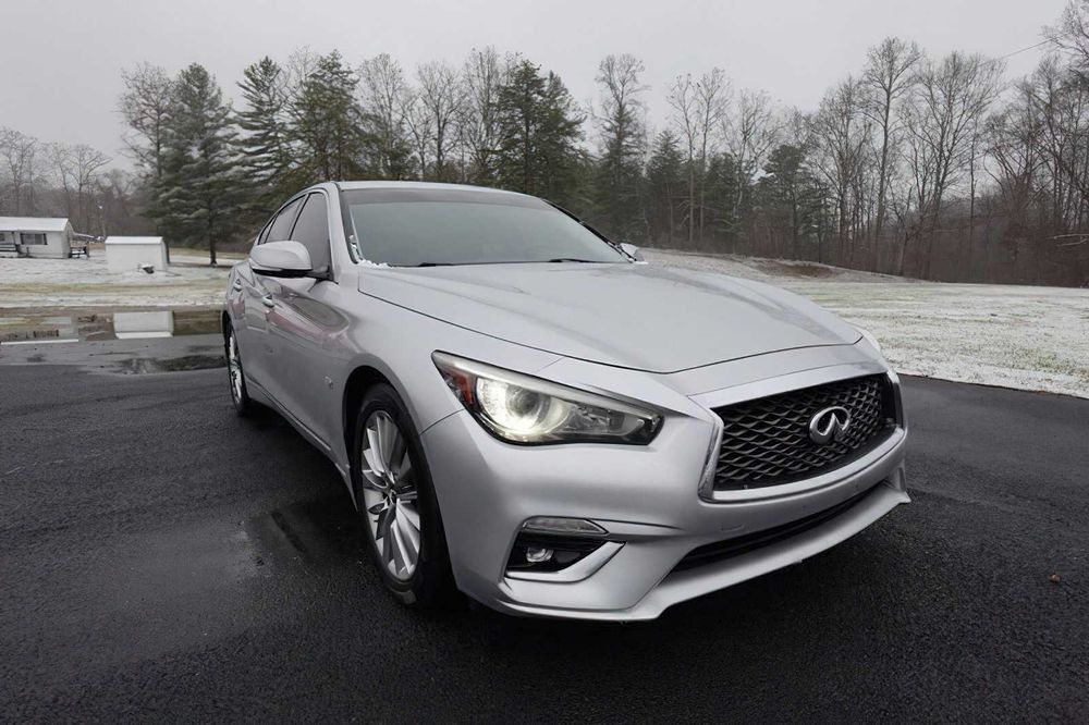Infiniti Q50      2018