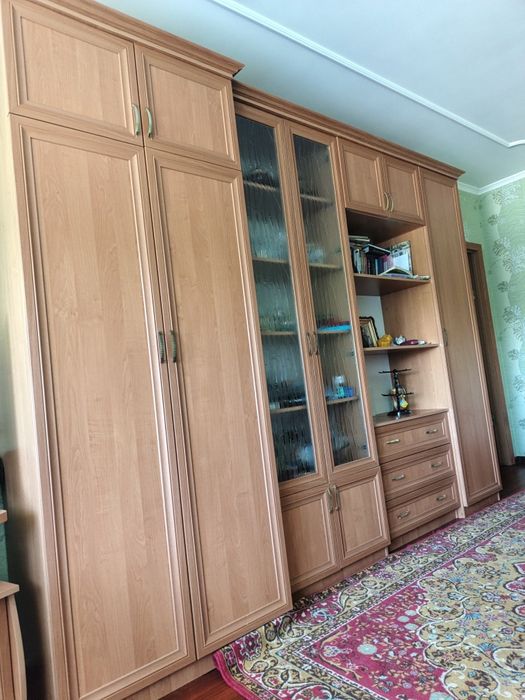 Продам меблеву стінку та тумбу під телевізор