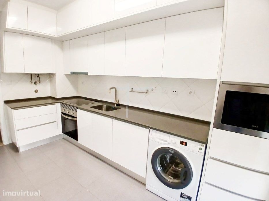 Apartamento T1+1 - Quinta do Serrado - Em frente à Faculdade