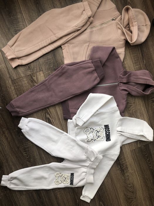 Утеплений флісовий теплий спортивний костюм на 4-5 р