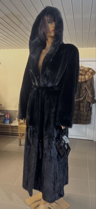 Рр 52-54-56. Норковая шуба ‘ черный халат в полNAFA Coilini Италия