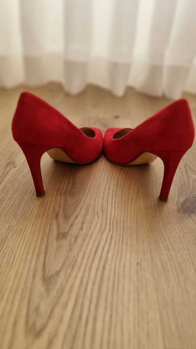 Sapatos em Camurça Vermelho