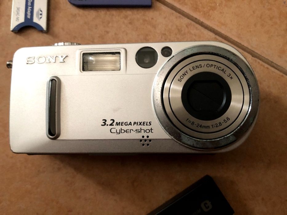 Maquina Fotográfica SONY com caixa estanque 40mts