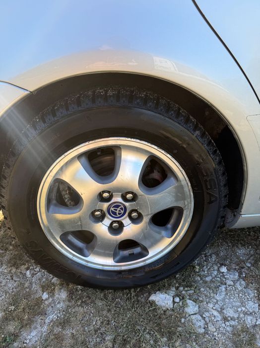 Toyota Avensis T25