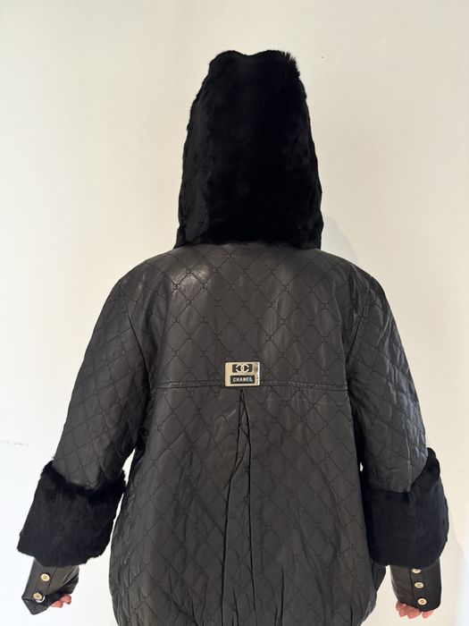 Шкіряна курточка Chanel