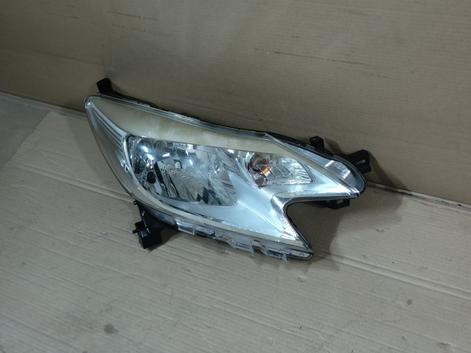 Фара Nissan Note Оригинал