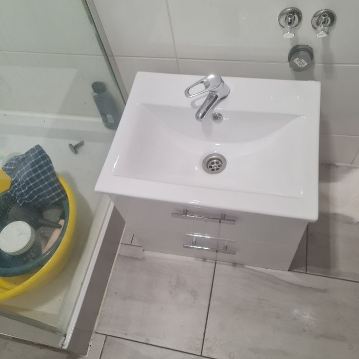 Szafka łazienkowa wisząca  60