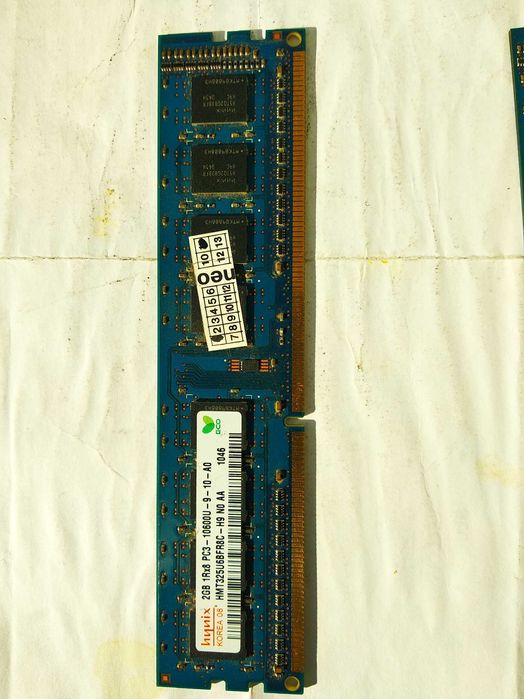 2шт.оперативна пам'ять Hynix 2GB DDR3 1333 MHz (HMT325U6BFR8C-H9)