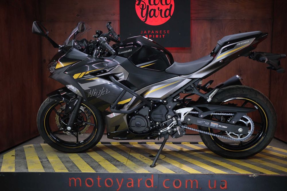 Kawasaki Ninja 400 із Японії